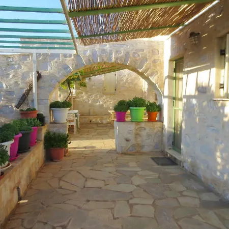 Romeo & Juliette In Paros * Naousa (Paros)