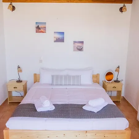 Romeo & Juliette In Paros Apartment